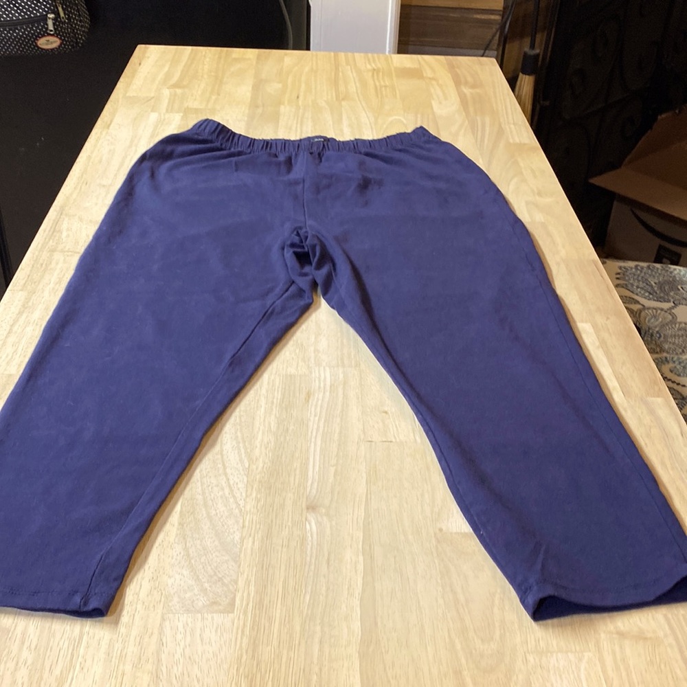 Ellis Women’s 14/16 Navy Capris